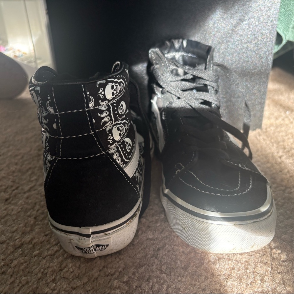 BUNDLE!!! Two sets of vans - Picture 4 of 8